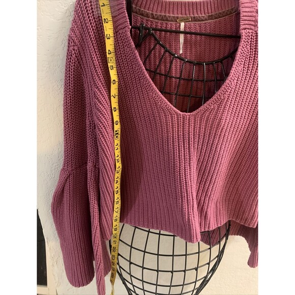 Free People Sweater Womens Size Medium Damsel Bell Sleeve Cropped Pink Oversized - Picture 15 of 16